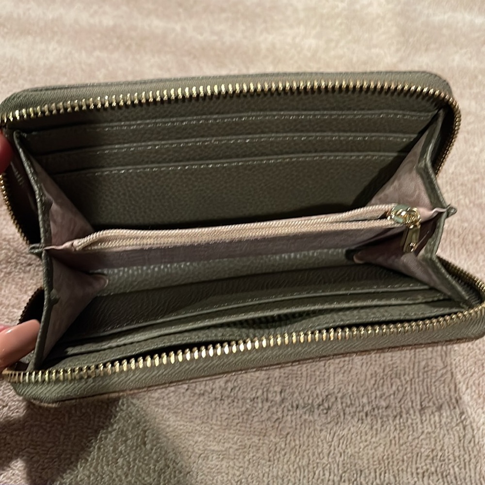Small Wallet - Picture 4 of 4